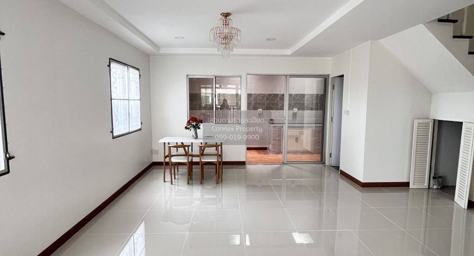 出售 3 卧室 联排别墅 在 Sai Noi, Nonthaburi