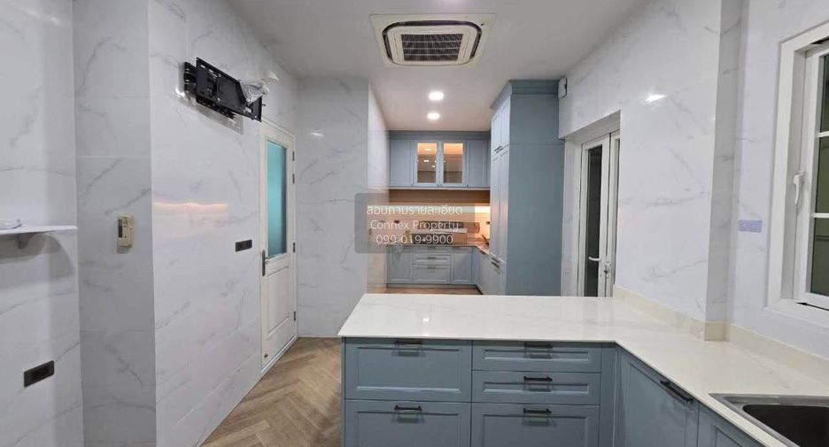 Haus zum Kauf mit 5 Zimmer in Bang Khun Thian, Bangkok