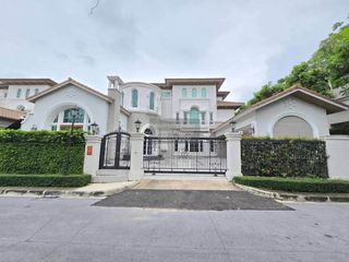 Haus zum Kauf mit 5 Zimmer in Bang Khun Thian, Bangkok