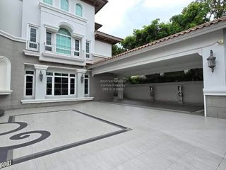 Haus zum Kauf mit 5 Zimmer in Bang Khun Thian, Bangkok