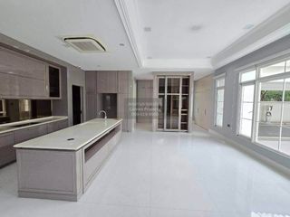 Haus zum Kauf mit 5 Zimmer in Bang Khun Thian, Bangkok