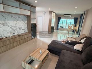 À vendre 3 chambres maison à Bang Khen, Bangkok