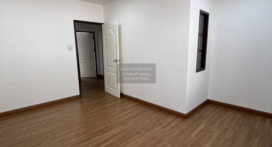 Casa adosada en venta de 2 habitaciones en Khlong Sam Wa, Bangkok