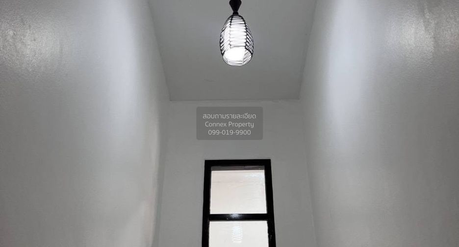 Casa adosada en venta de 2 habitaciones en Khlong Sam Wa, Bangkok