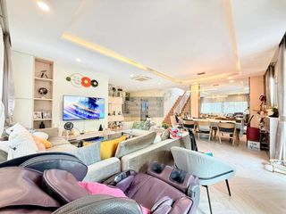Haus zum Kauf mit 4 Zimmer in Mueang Nonthaburi, Nonthaburi