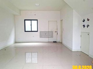 出售 3 卧室 联排别墅 在 Krathum Baen, Samut Sakhon