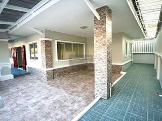 Casa en venta de 3 habitaciones en Thalang, Phuket