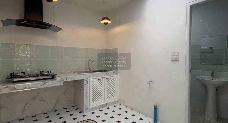 Casa adosada en venta de 3 habitaciones en Bang Bua Thong, Nonthaburi