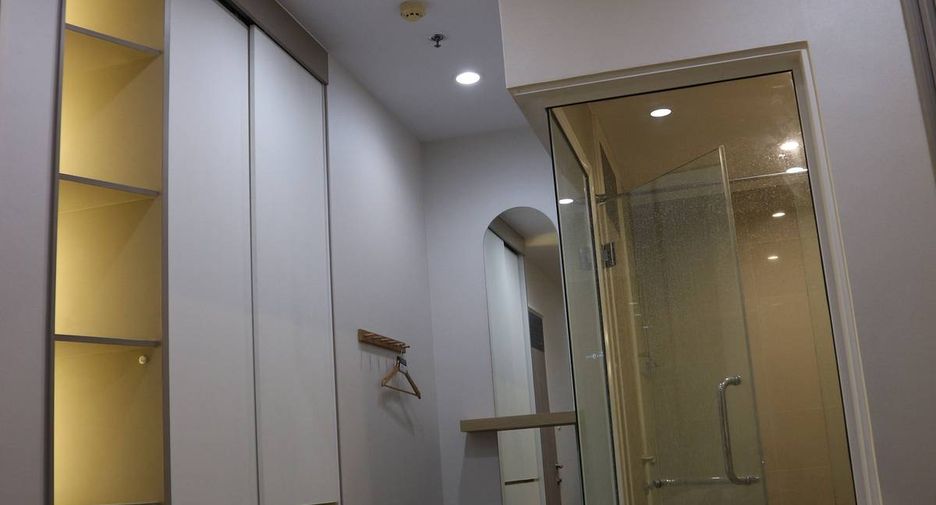For sale 2 bedrooms condo in Watthana, Bangkok