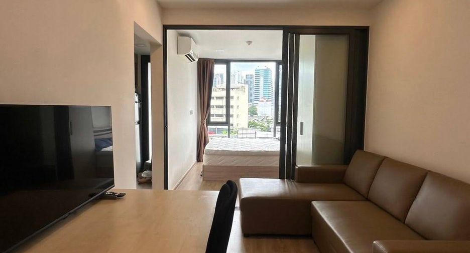 Condo en alquiler de 1 habitaciones en Bang Rak, Bangkok