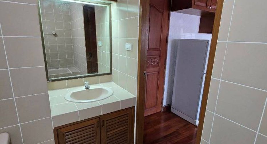 Wohnung zur Miete mit 2 Zimmer in Khlong Toei, Bangkok