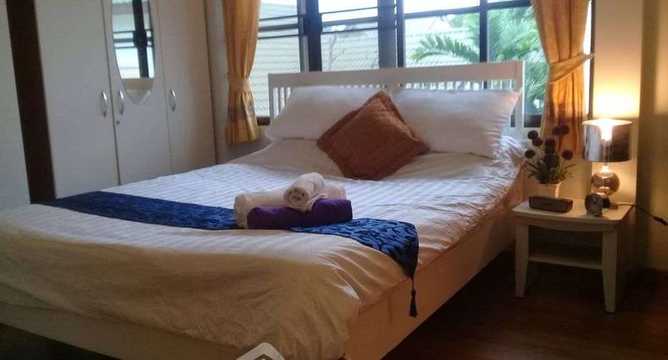 Casa en alquiler de 6 habitaciones en Bang Lamung, Chonburi
