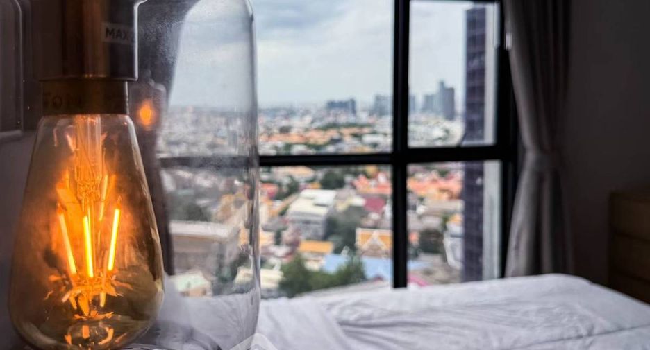 For rent 2 bedrooms condo in Watthana, Bangkok