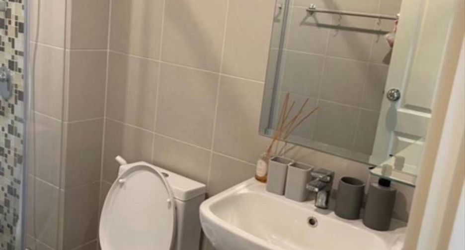 Wohnung zur Miete mit 2 Zimmer in Huai Khwang, Bangkok