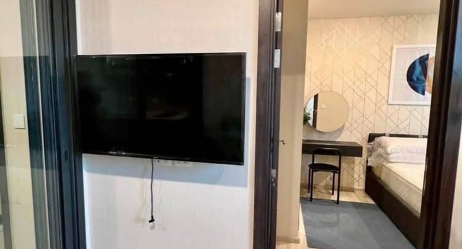 For rent 1 bed condo in Huai Khwang, Bangkok