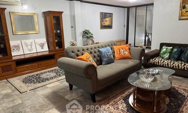 For rent 5 bedrooms townhouse in Prawet, Bangkok