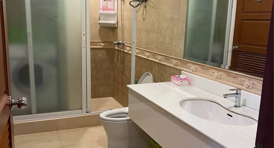 Haus zur Miete mit 3 Zimmer in Bang Lamung, Chonburi