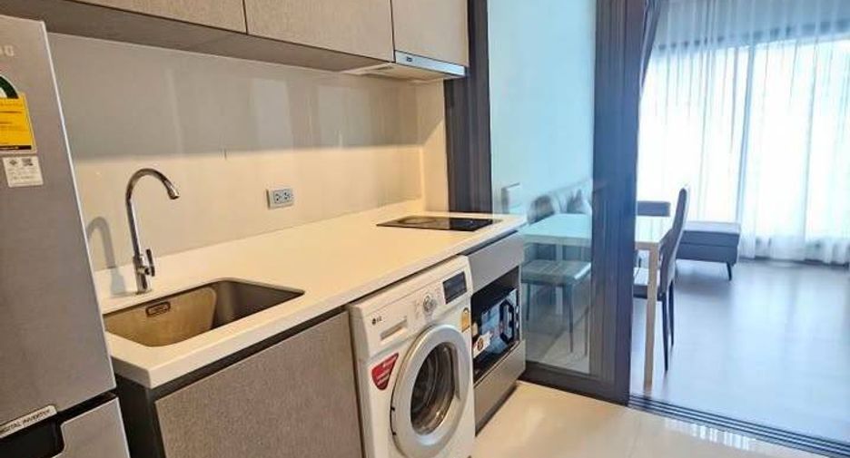 Wohnung zur Miete mit 1 Zimmer in Huai Khwang, Bangkok