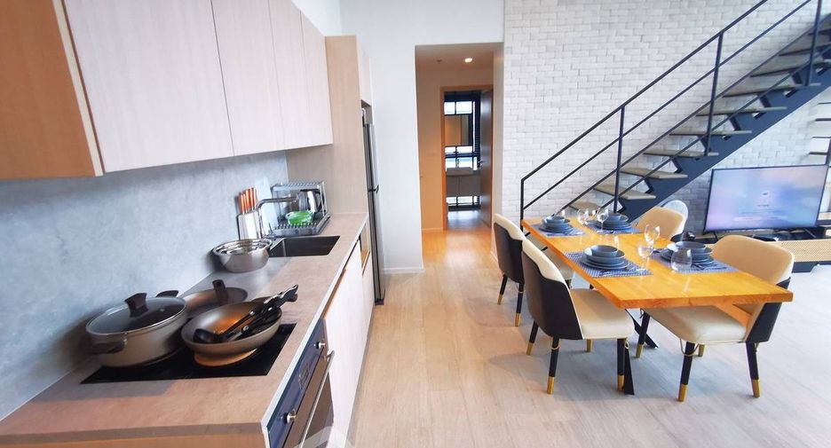 For rent 2 bedrooms condo in Sathon, Bangkok