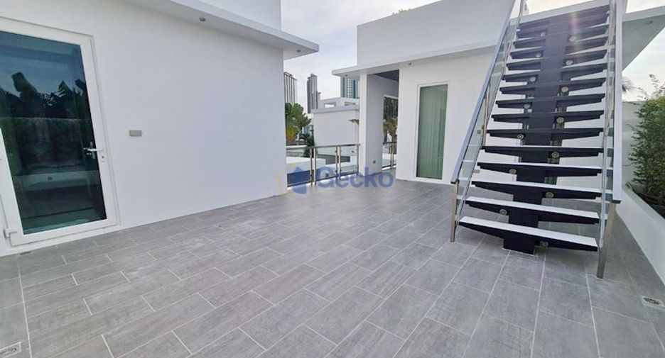 For sale 5 bedrooms house in Jomtien, Pattaya