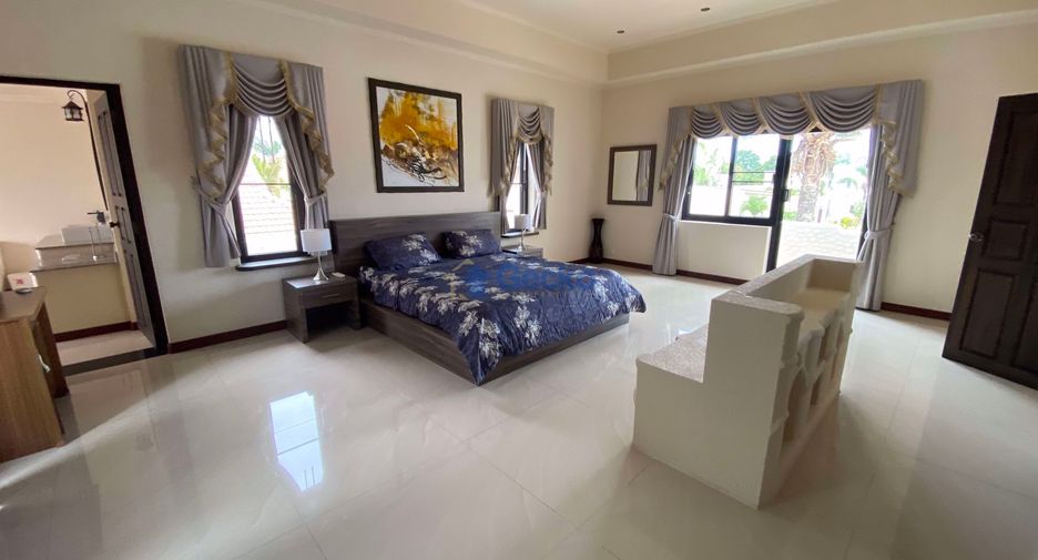 Casa en alquiler y en venta de 6 habitaciones en Bang Lamung, Chonburi