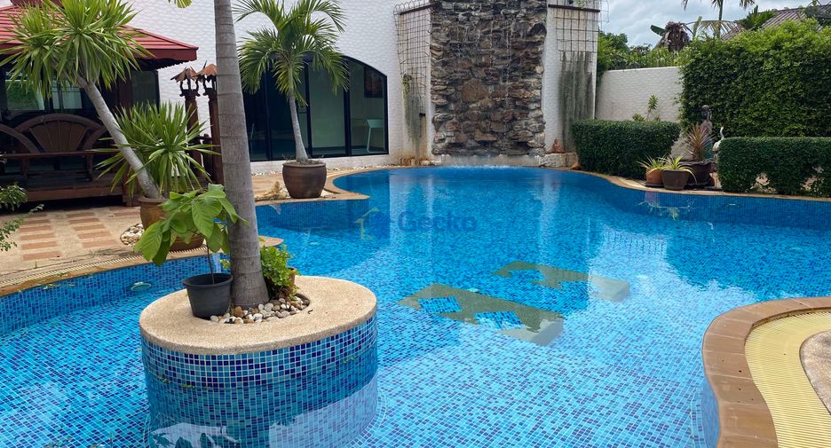 Casa en alquiler y en venta de 6 habitaciones en Bang Lamung, Chonburi