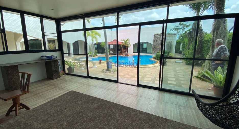 Casa en alquiler y en venta de 6 habitaciones en Bang Lamung, Chonburi