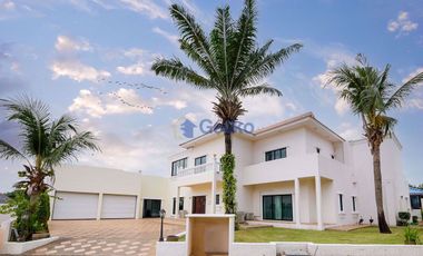 Casa en alquiler y en venta de 6 habitaciones en Bang Lamung, Chonburi