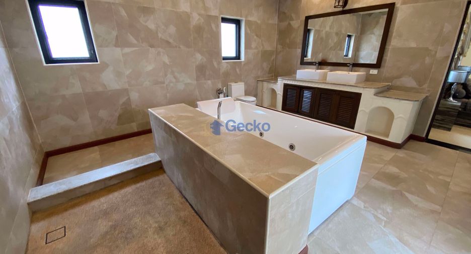 Casa en alquiler y en venta de 6 habitaciones en Bang Lamung, Chonburi