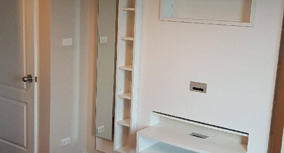 For rent 2 ベッドルーム condo in Huai Khwang, Bangkok
