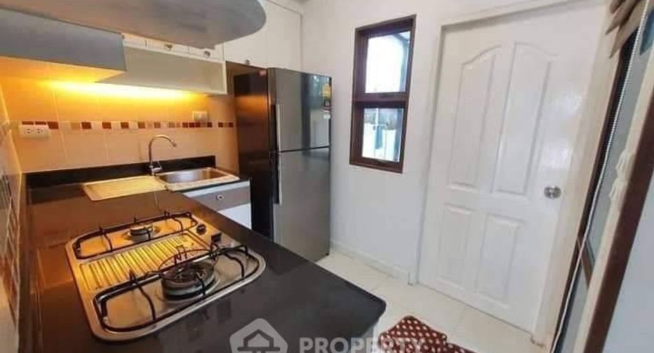 Reihenhaus zur Miete mit 3 Zimmer in Phra Khanong, Bangkok