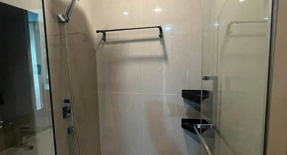 For rent 1 bed condo in Phaya Thai, Bangkok