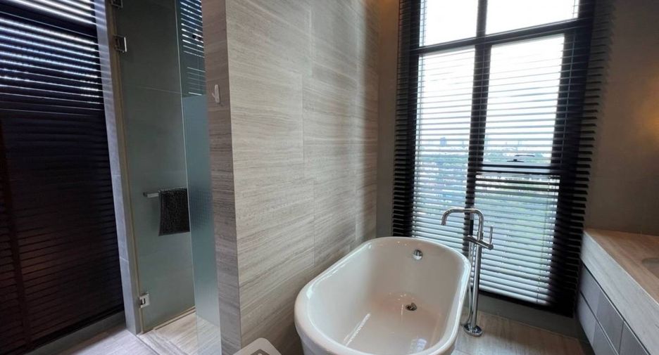 For rent 2 ベッドルーム condo in Sathon, Bangkok