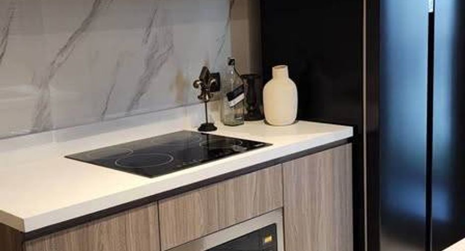 For rent 2 ベッドルーム condo in Watthana, Bangkok