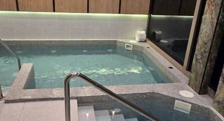 For rent 2 ベッドルーム condo in Watthana, Bangkok