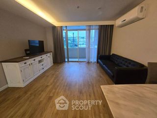 For rent 3 bedrooms condo in Yan Nawa, Bangkok