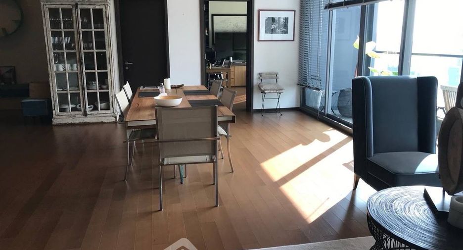 For rent 4 bedrooms condo in Khlong Toei, Bangkok