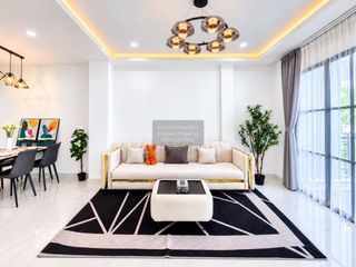 Casa adosada en alquiler de 1 habitaciones en Bang Lamung, Chonburi