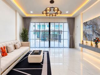 Casa adosada en alquiler de 1 habitaciones en Bang Lamung, Chonburi