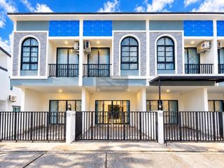 Casa adosada en alquiler de 1 habitaciones en Bang Lamung, Chonburi