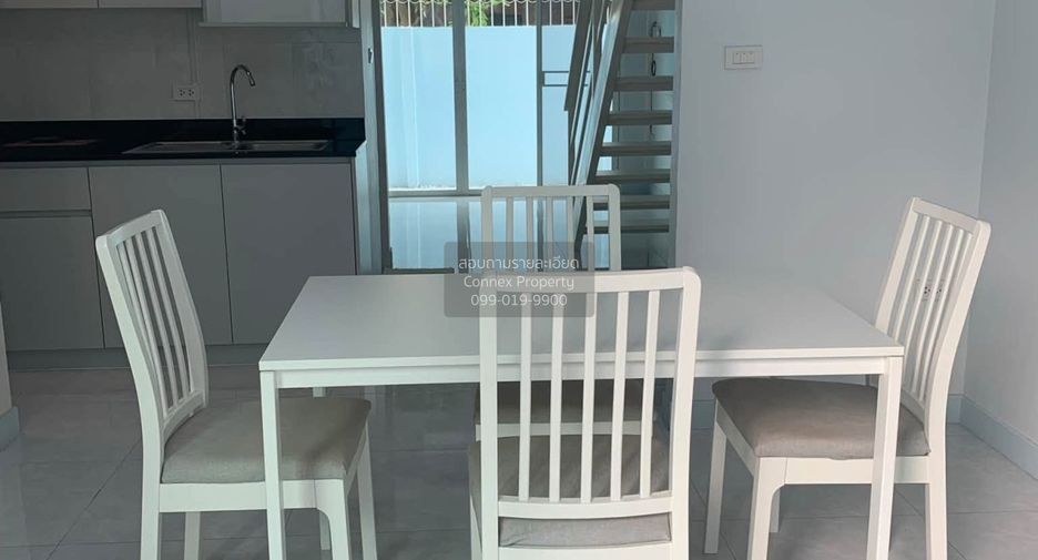 For rent 2 ベッドルーム house in Thon Buri, Bangkok