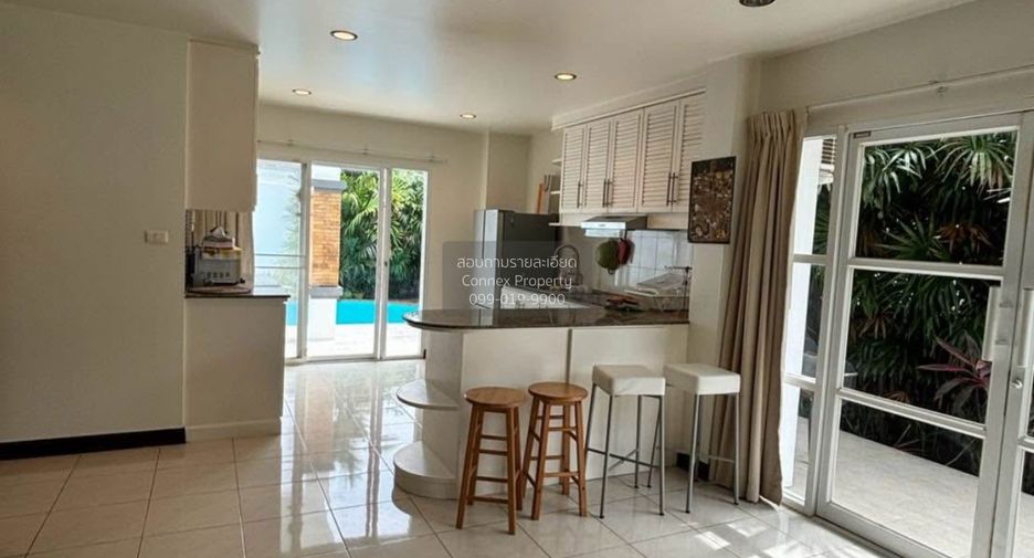 Haus zur Miete mit 4 Zimmer in Mueang Phuket, Phuket