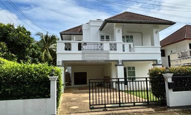 Haus zur Miete mit 4 Zimmer in Mueang Phuket, Phuket