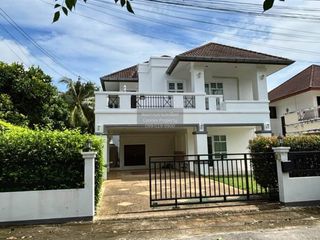 Haus zur Miete mit 4 Zimmer in Mueang Phuket, Phuket