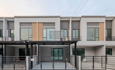 For rent 3 bedrooms townhouse in Bang Phli, Samut Prakan