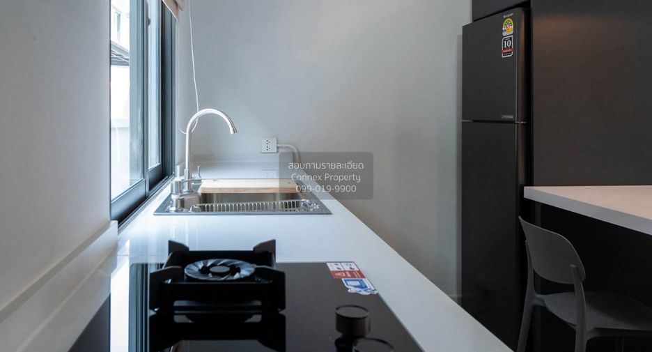 For rent 3 bedrooms townhouse in Bang Phli, Samut Prakan