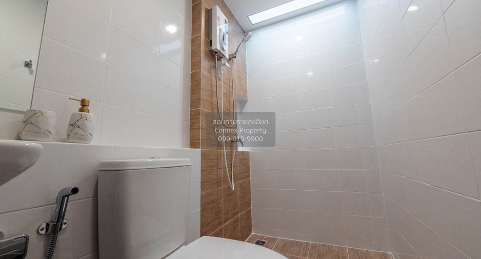 For rent 3 bedrooms townhouse in Bang Phli, Samut Prakan