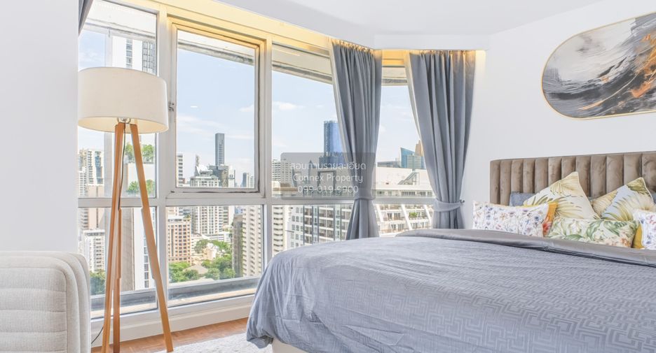 For rent 2 bedrooms condo in Watthana, Bangkok
