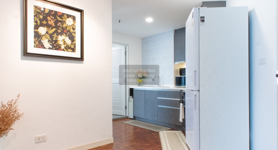 For rent 2 bedrooms condo in Watthana, Bangkok