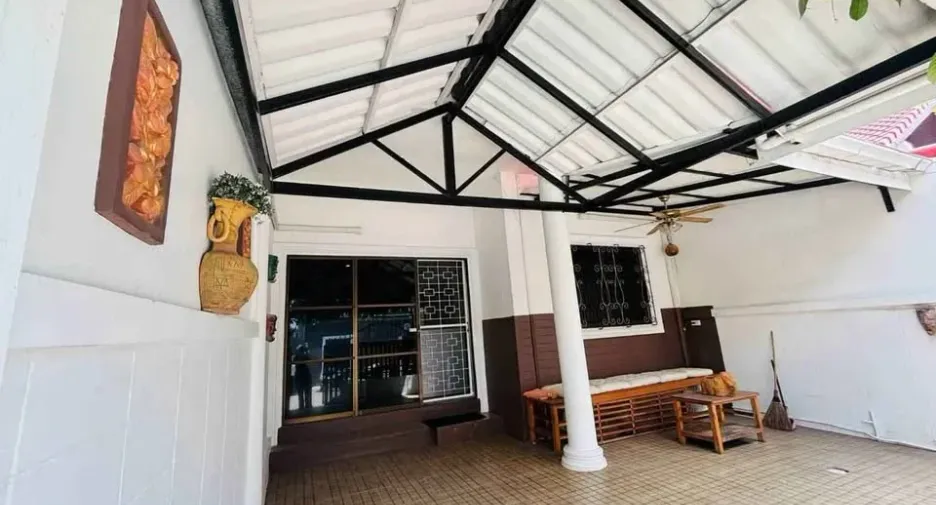 Haus zur Miete mit 2 Zimmer in Bang Lamung, Chonburi